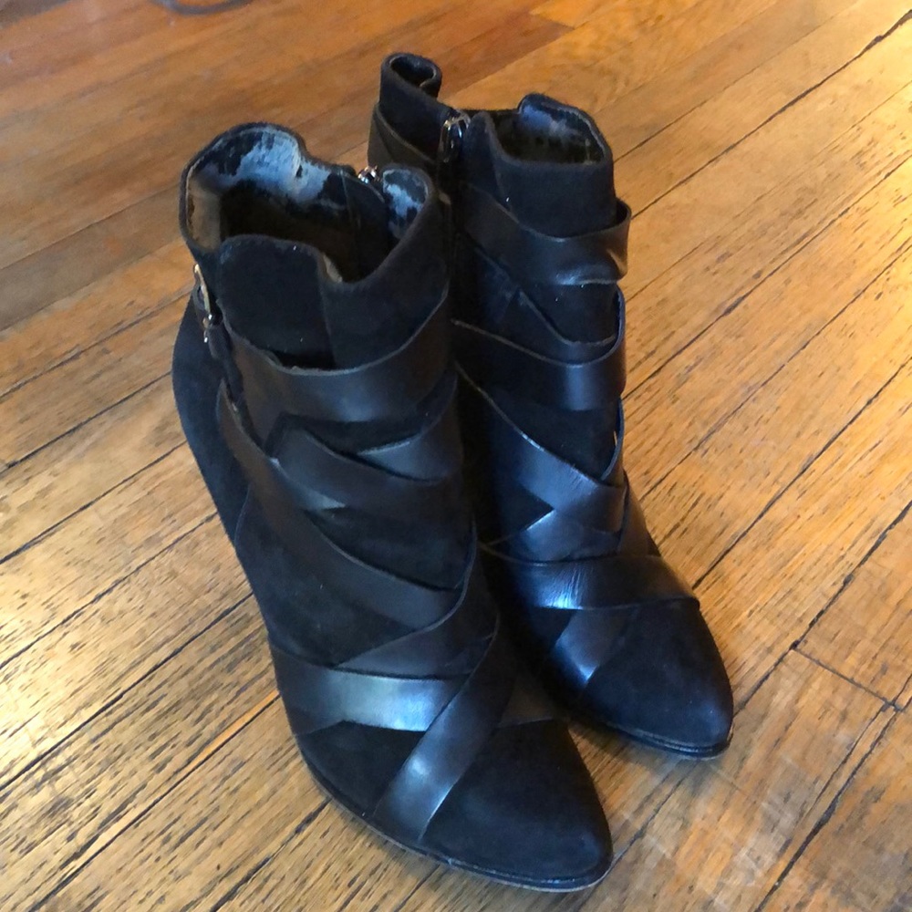 Sam Edelman ankle boots. - Picture 2 of 5